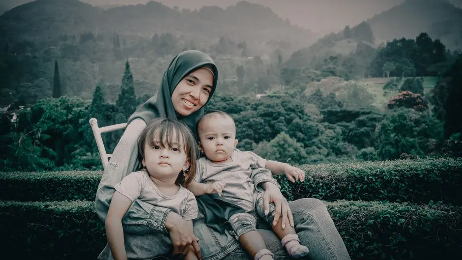Ibu, Anak, Keluarga: Catatan Tumbuh Kembang dari Rumah di Kota Tarutung